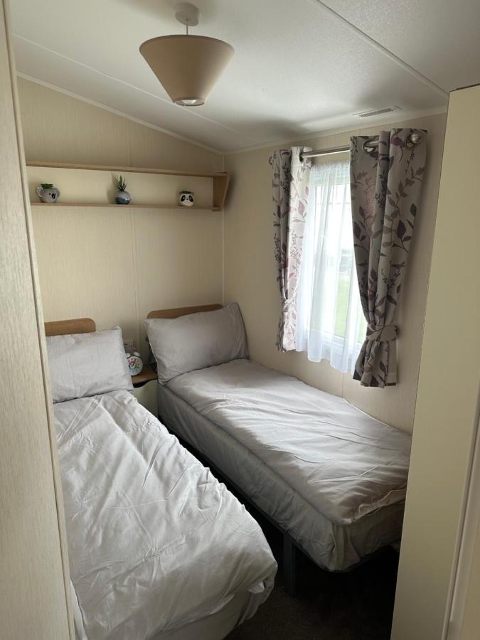 Caravan Hire Thornwick Bay Фламбъро Екстериор снимка